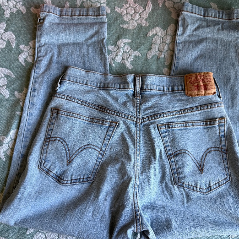 Levi Classic Slim Capris Size 10 Jeans - Picture 5 of 11